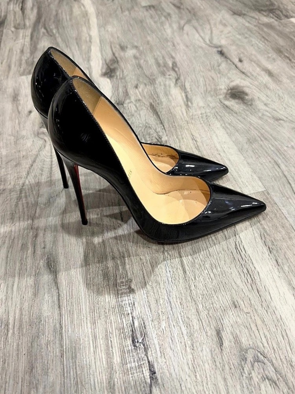 Christian Louboutin Patent Leather Pumps Black Patent Pumps EU 39